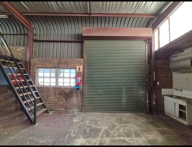 145M² WAREHOUSE TO LET IN WADEVILLE